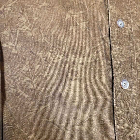 Legendary WhiteTails Corduroy Shirt Mens L Brown Deer Embossed Button Up - Picture 4 of 8